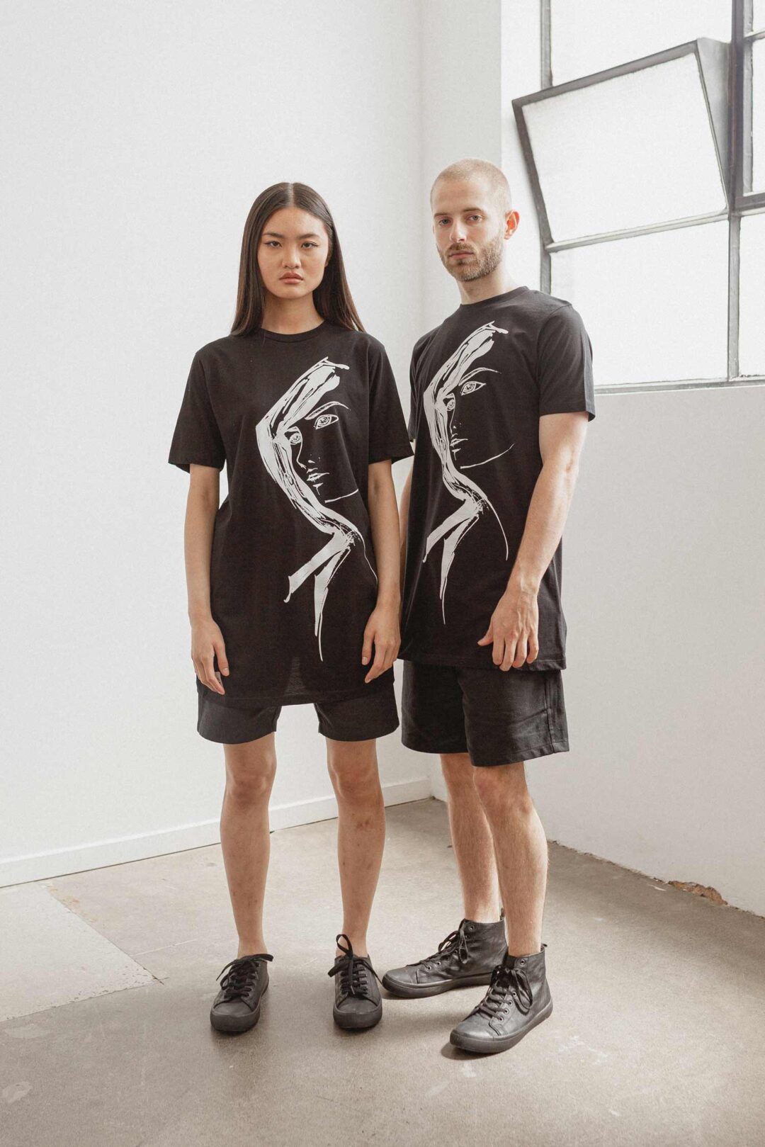 unisex-organic-cotton-long-t-shirt-black