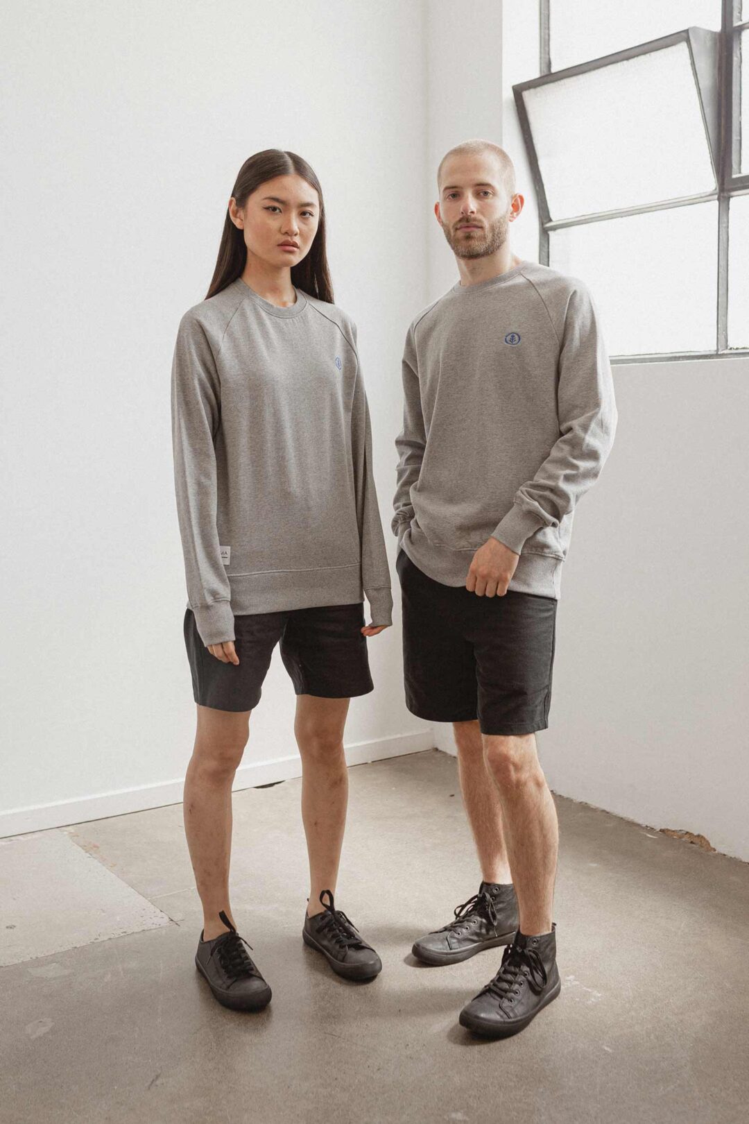 unisex-organic-cotton-sweater-grey